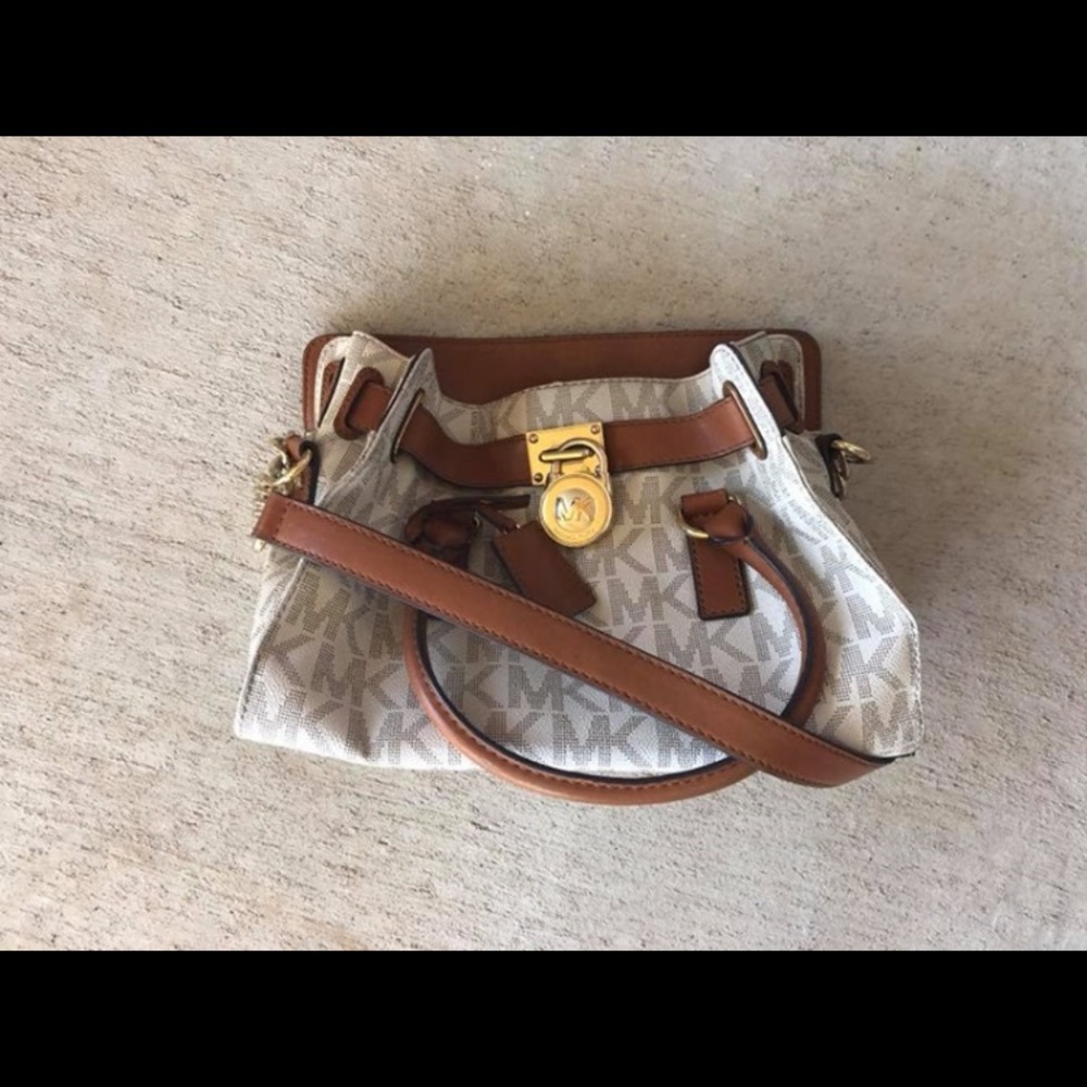 Hamilton white Michael Kors purse